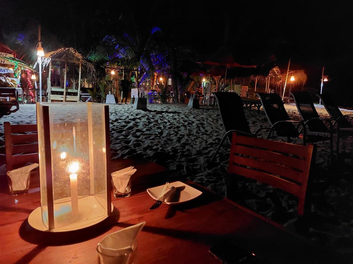 Blue Horizon Beach Hotel Tangalle Buitenkant foto