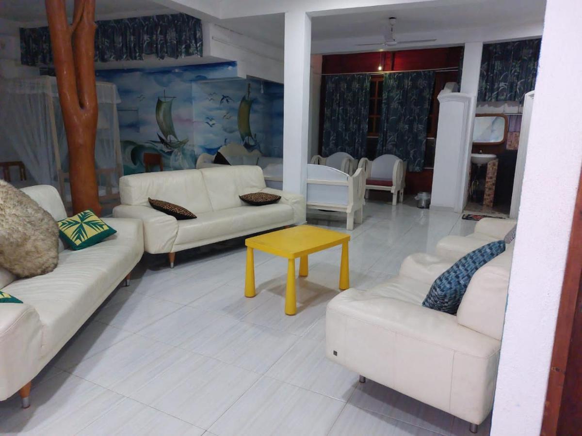 Blue Horizon Beach Hotel Tangalle Buitenkant foto