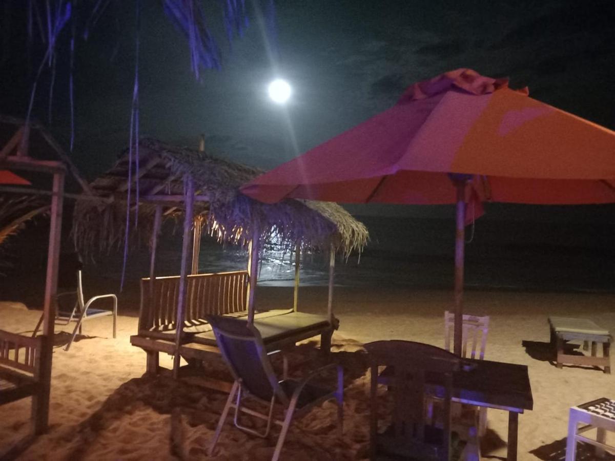 Blue Horizon Beach Hotel Tangalle Buitenkant foto