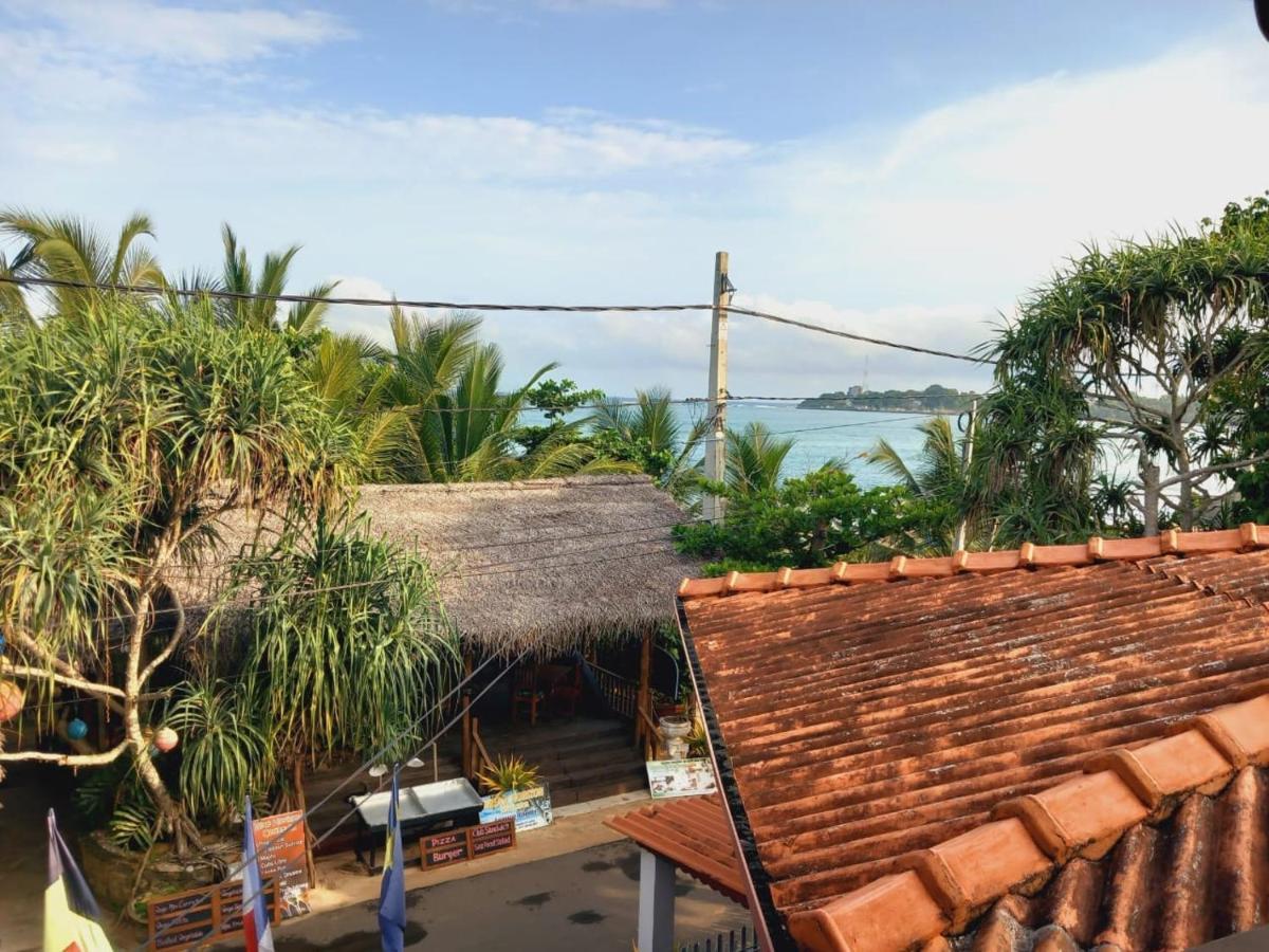 Blue Horizon Beach Hotel Tangalle Buitenkant foto