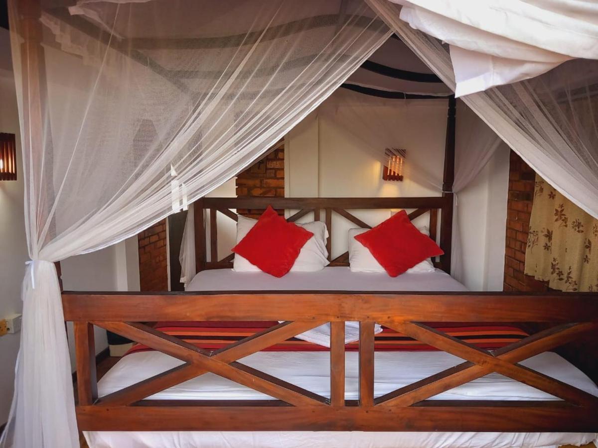 Blue Horizon Beach Hotel Tangalle Buitenkant foto