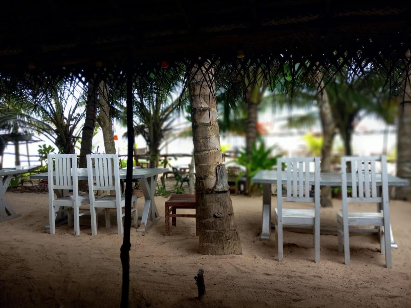 Blue Horizon Beach Hotel Tangalle Buitenkant foto