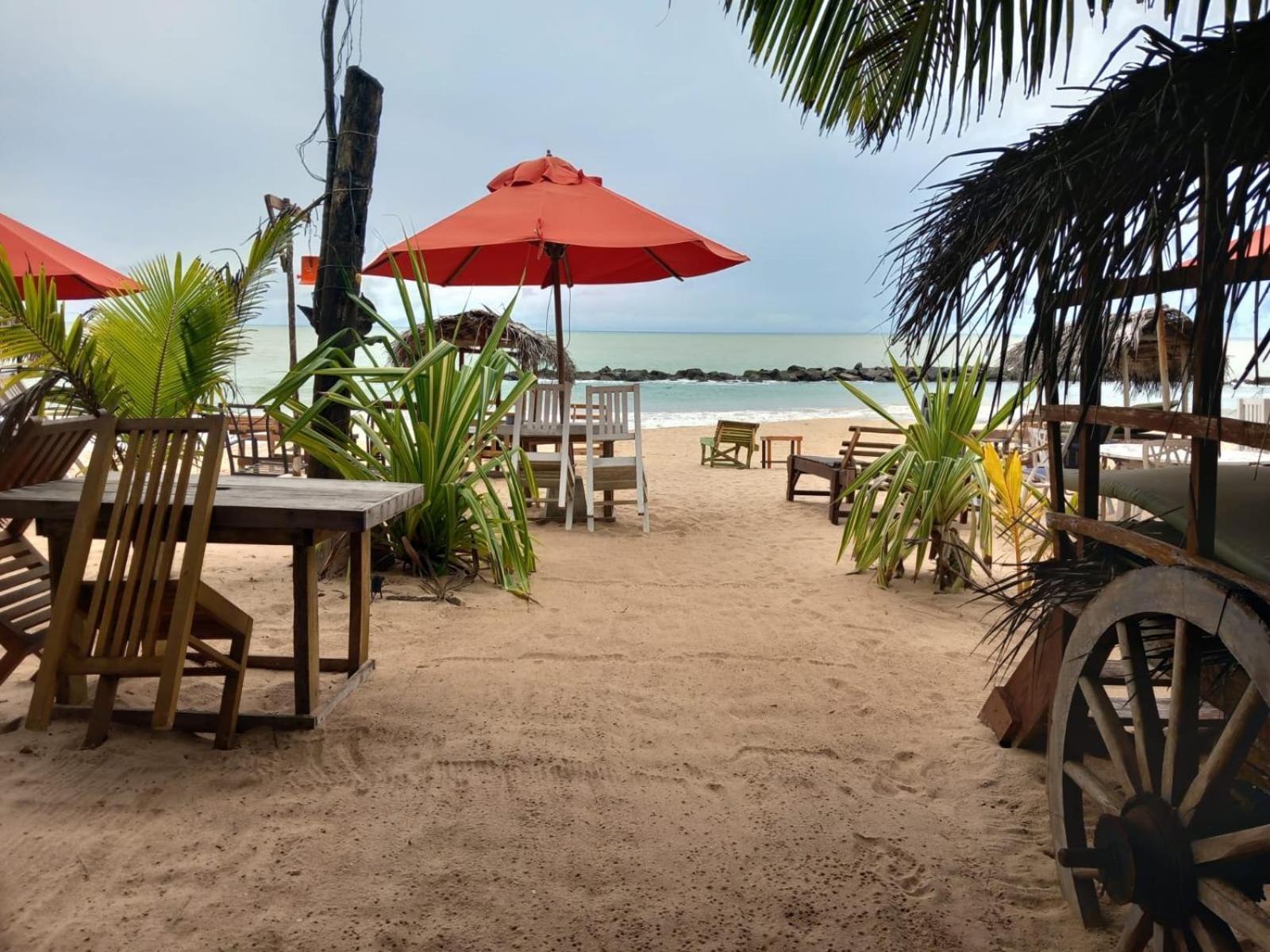 Blue Horizon Beach Hotel Tangalle Buitenkant foto