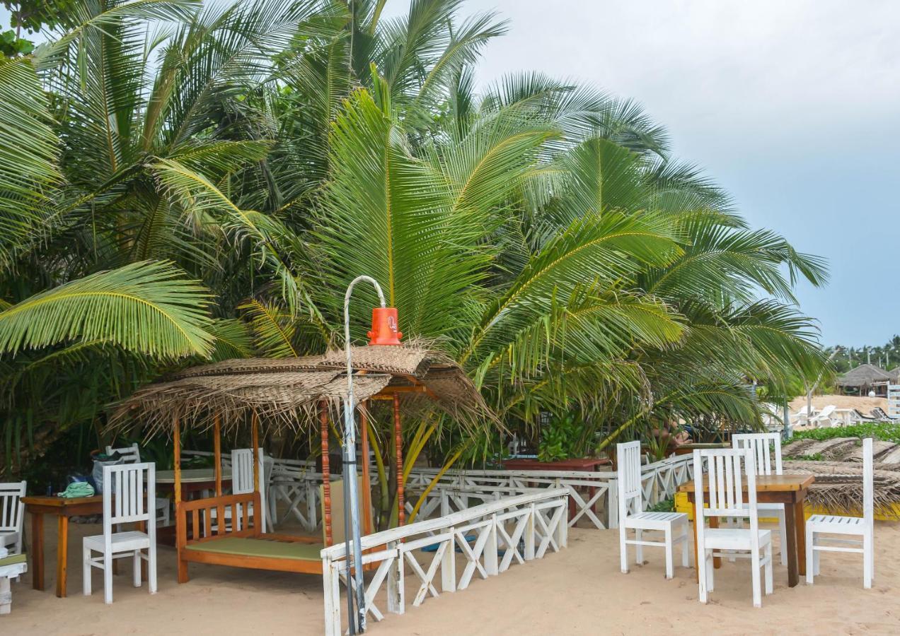 Blue Horizon Beach Hotel Tangalle Buitenkant foto